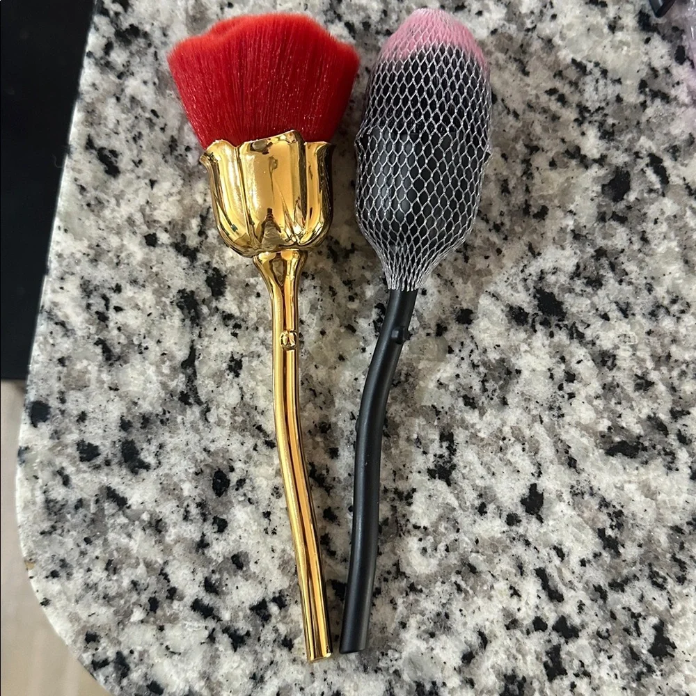 Set of 2 professional nail brush / makeup brush